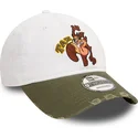 regulowana-biala-i-zielona-zakrzywiona-czapka-9twenty-washed-z-diablem-tasmanskim-looney-tunes-od-new-era