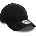 czarna-regulowana-czapka-z-zakrzywionym-daszkiem-z-czarnym-logo-9forty-flame-new-york-yankees-mlb-od-new-era