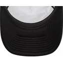 czapki-curva-czarny-snapback-bugs-bunny-and-his-friends-a-frame-looney-tunes-new-era