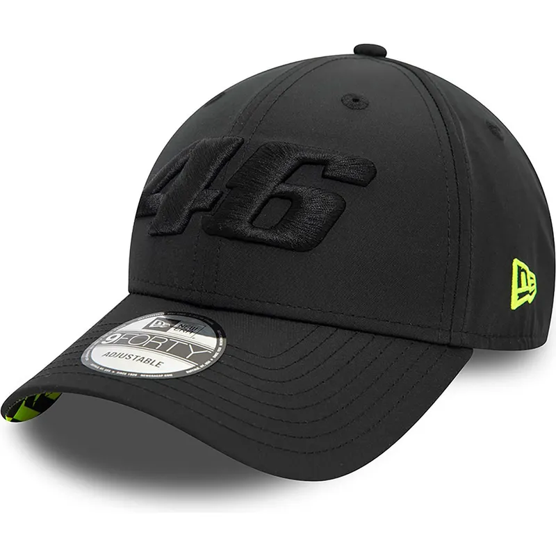 czarna-zakrzywiona-regulowana-czapka-z-czarnym-logo-9forty-geo-undervisor-print-valentino-rossi-vr46-motogp-od-new-era