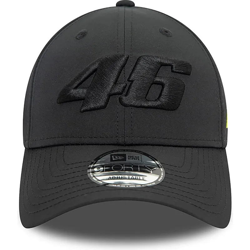 czarna-zakrzywiona-regulowana-czapka-z-czarnym-logo-9forty-geo-undervisor-print-valentino-rossi-vr46-motogp-od-new-era