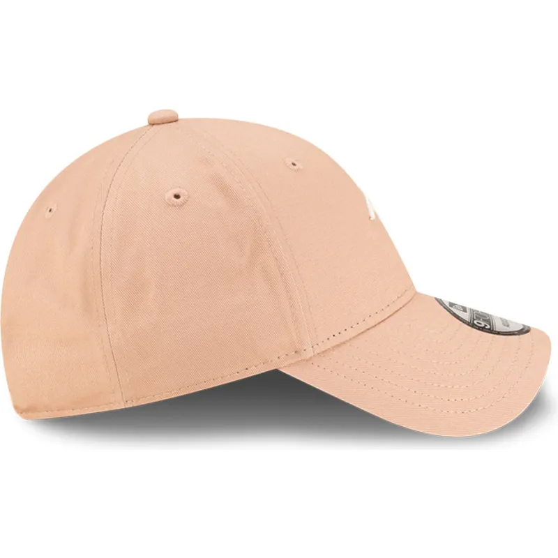 czapki-curva-bezowy-tasma-regulowana-9forty-seasonal-mclaren-racing-formula-1-new-era czapki-curva-bezowy-tasma-regulowana-9forty-seasonal-mclaren-racing-formula-1-new-era