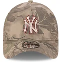 czapka-z-zakrzywionym-daszkiem-w-kamuflazu-snapback-9forty-leaf-camo-new-york-yankees-mlb-od-new-era