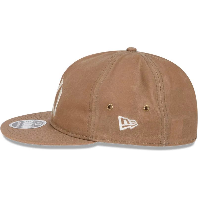 brazowa-regulowana-czapka-z-plaskim-daszkiem-9fifty-waxed-canvas-new-york-yankees-mlb-new-era