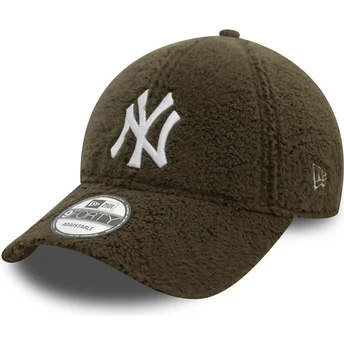 Zielona zakrzywiona czapka regulowana 9FORTY Borg New York Yankees MLB od New Era