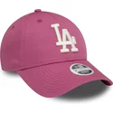 rozowa-regulowana-czapka-z-zakrzywionym-daszkiem-dla-kobiet-9forty-league-essential-los-angeles-dodgers-mlb-new-era
