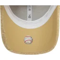 bezowa-regulowana-czapka-z-zakrzywionym-daszkiem-dla-kobiet-9forty-borg-new-york-yankees-mlb-od-new-era