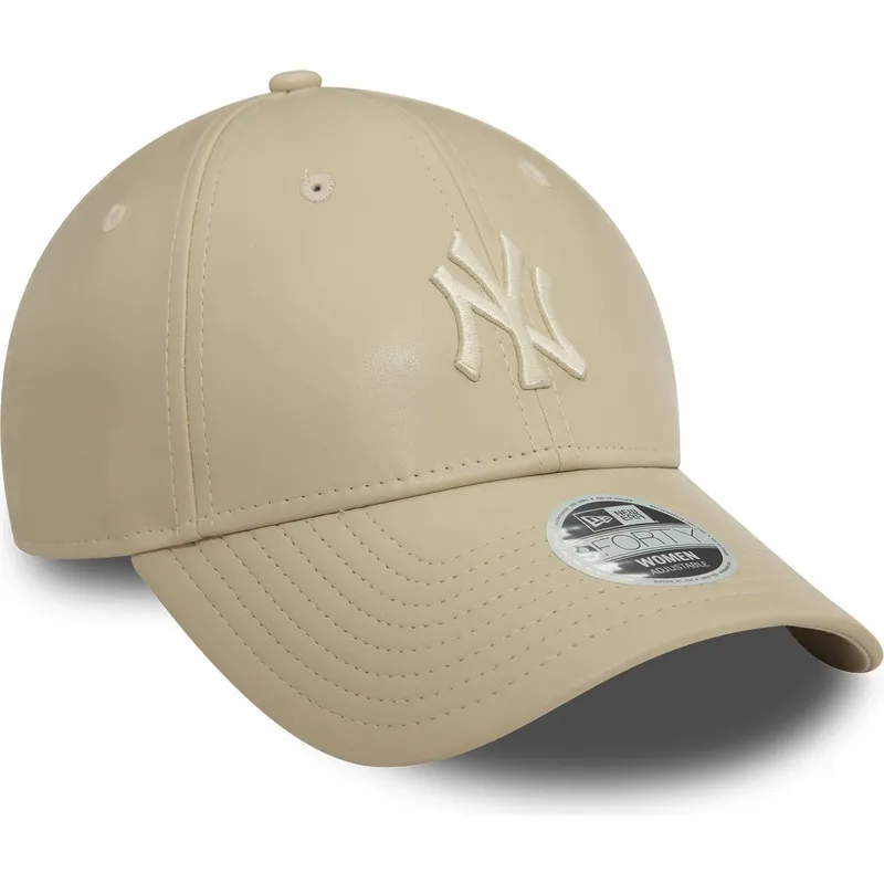 bezowa-regulowana-czapka-z-zakrzywionym-daszkiem-dla-kobiet-z-bezowym-logo-9forty-midi-pu-new-york-yankees-mlb-od-new-era