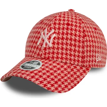 Różowa damska czapka z zakrzywionym daszkiem 9FORTY Houndstooth New York Yankees MLB marki New Era