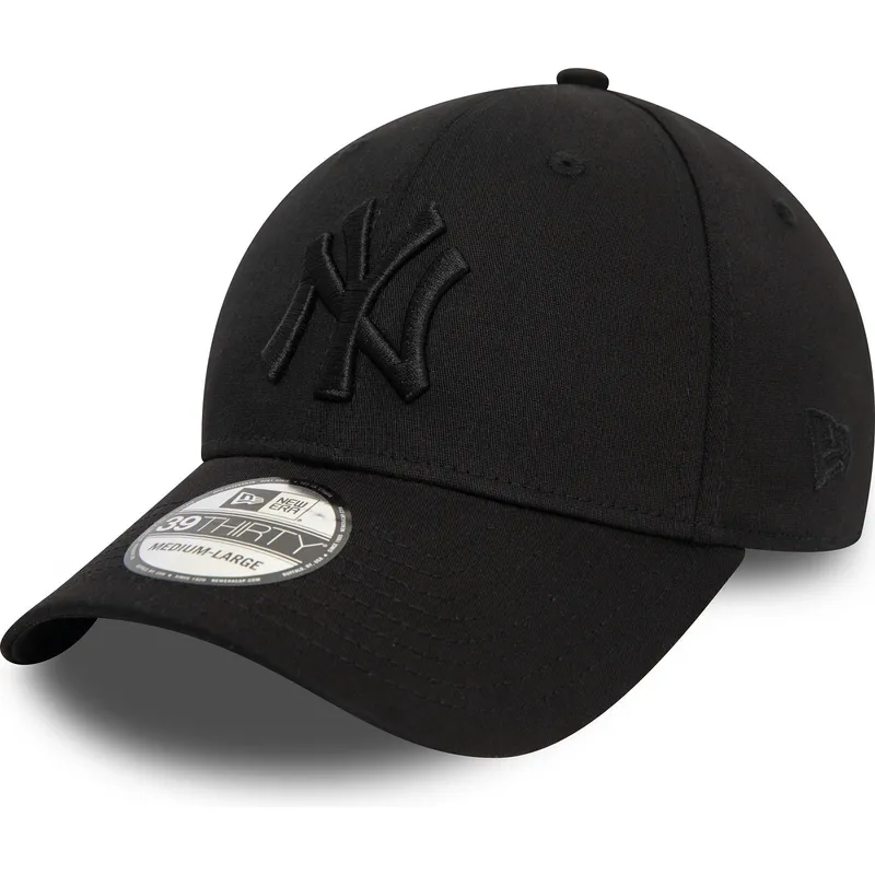 czarna-dopasowana-czapka-z-zakrzywionym-daszkiem-z-czarnym-logo-39thirty-monochrome-new-york-yankees-mlb-od-new-era