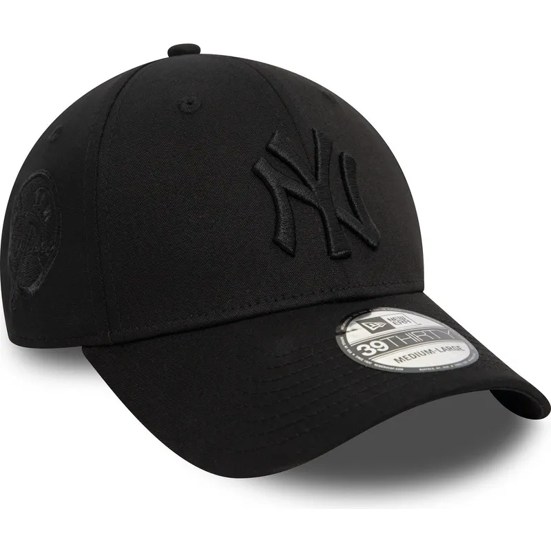 czarna-dopasowana-czapka-z-zakrzywionym-daszkiem-z-czarnym-logo-39thirty-monochrome-new-york-yankees-mlb-od-new-era