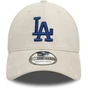 czapka-z-zakrzywionym-daszkiem-bezowa-dopasowana-z-niebieskim-logo-39thirty-faux-suede-los-angeles-dodgers-mlb-new-era