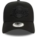 czarna-czapka-z-zakrzywionym-daszkiem-snapback-z-czarnym-logo-9forty-e-frame-monochrome-los-angeles-lakers-nba-od-new-era