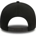 czarna-czapka-z-zakrzywionym-daszkiem-snapback-z-czarnym-logo-9forty-e-frame-monochrome-los-angeles-lakers-nba-od-new-era