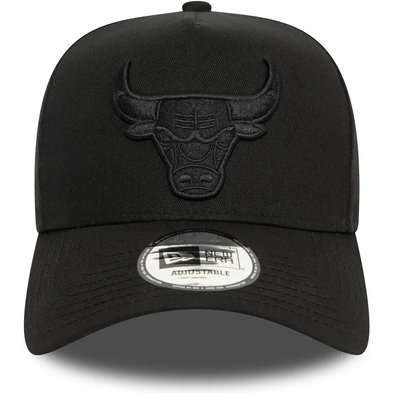 czarna-czapka-z-daszkiem-snapback-z-czarnym-logo-9forty-e-frame-monochrome-chicago-bulls-nba-od-new-era