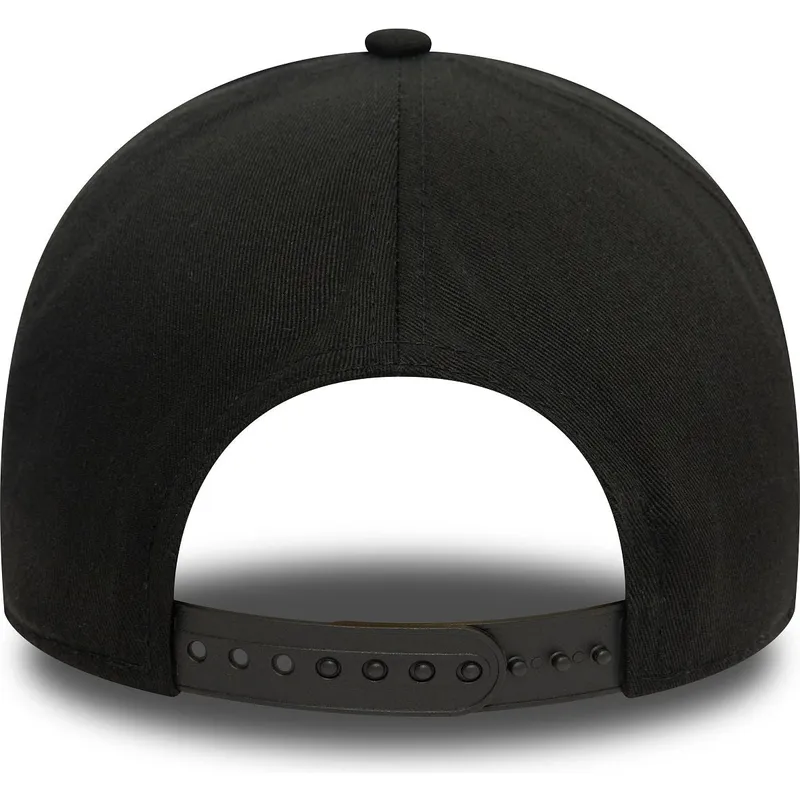 czarna-czapka-z-daszkiem-snapback-z-czarnym-logo-9forty-e-frame-monochrome-chicago-bulls-nba-od-new-era