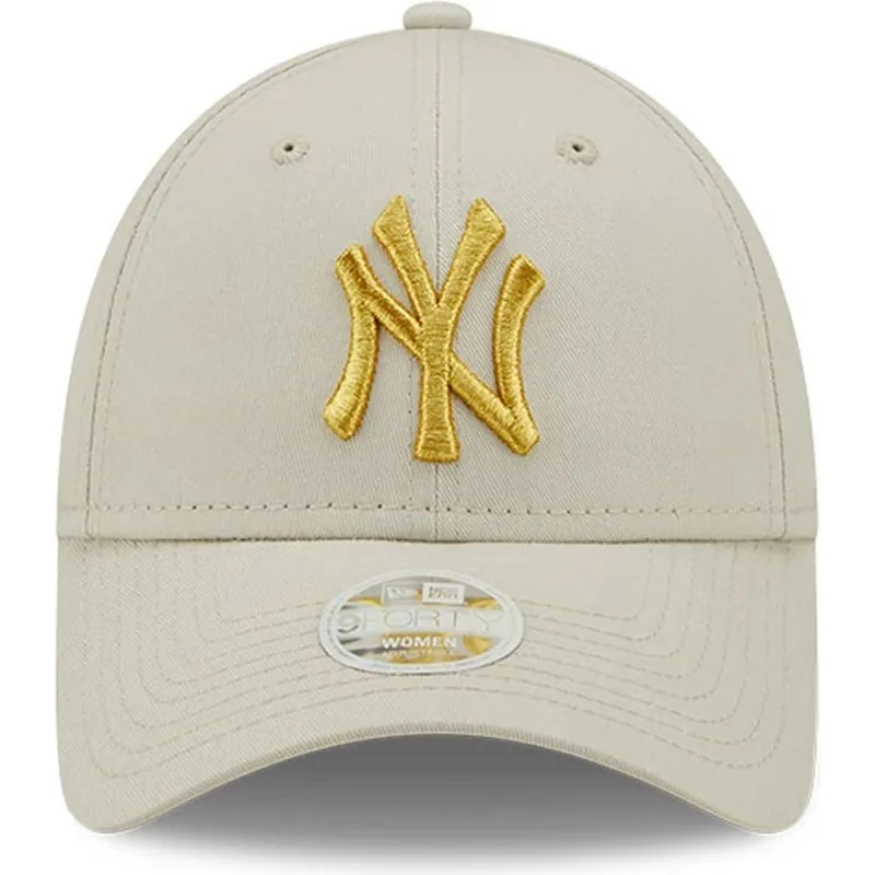bezowa-regulowana-czapka-z-daszkiem-dla-kobiet-z-zlotym-logo-9forty-metallic-logo-new-york-yankees-mlb-new-era