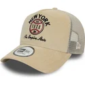 bezowa-czapka-trucker-9forty-a-frame-cord-graphic-new-york-stany-i-kraje-od-new-era