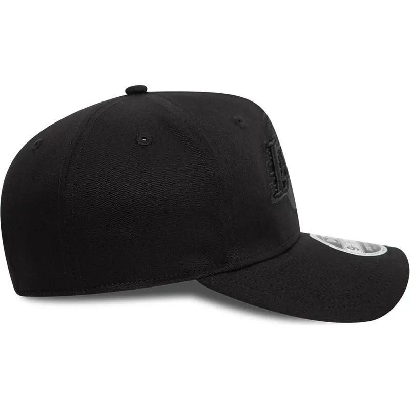 czarna-zakrzywiona-czapka-snapback-9fifty-stretch-snap-los-angeles-lakers-nba-new-era