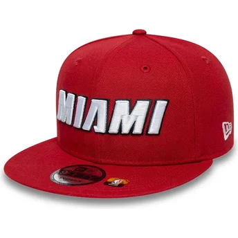 Czerwona płaska czapka snapback 9FIFTY Statement Miami Heat NBA New Era