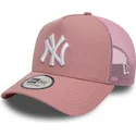 rozowa-czapka-truckerka-9forty-a-frame-league-essential-new-york-yankees-mlb-od-new-era