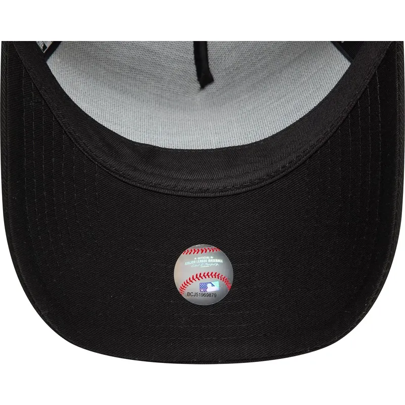 czarna-czapka-z-zakrzywionym-daszkiem-snapback-9forty-a-frame-metallic-patch-new-york-yankees-mlb-new-era