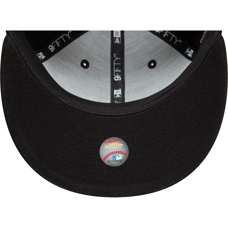 czarna-plaska-czapka-snapback-z-szarym-logo-9fifty-icon-new-york-yankees-mlb-snake-new-era