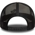czapka-trucker-biala-bezowa-i-czarna-9forty-a-frame-z-tomem-i-jerrym-looney-tunes-od-new-era