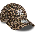 damska-regulowana-czapka-z-daszkiem-z-wzorem-leoparda-9forty-new-york-yankees-mlb-new-era