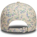 bezowa-zakrzywiona-czapka-z-daszkiem-regulowana-dla-kobiet-9twenty-floral-quilt-new-york-yankees-mlb-od-new-era