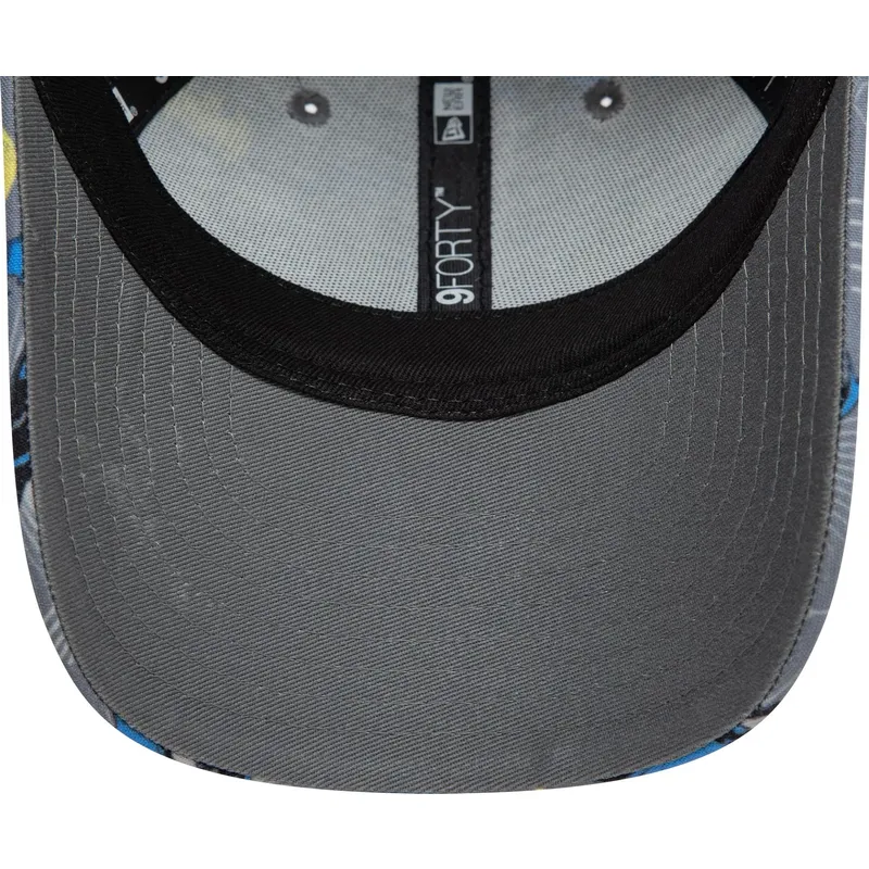 szara-czapka-z-daszkiem-dla-chlopca-9forty-all-over-print-batman-dc-comics-new-era