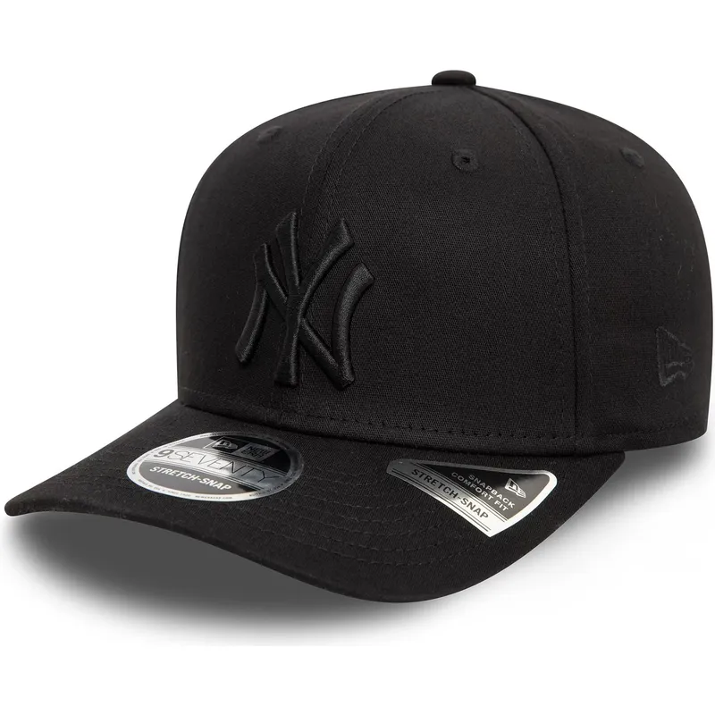 czarna-zakrzywiona-czapka-snapback-z-czarnym-logo-9seventy-stretch-snap-new-york-yankees-mlb-new-era