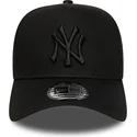 czarna-czapka-z-zakrzywionym-daszkiem-snapback-z-czarnym-logo-e-frame-league-essential-new-york-yankees-mlb-new-era