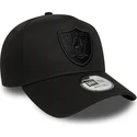 czarna-czapka-z-zakrzywionym-daszkiem-snapback-e-frame-essential-las-vegas-raiders-nfl-new-era