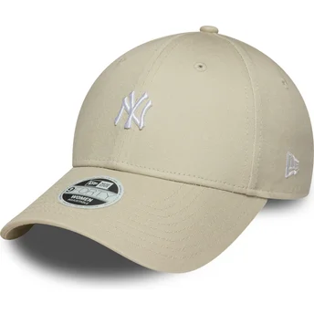 New Era Curved Brim Women 9FORTY Mini Logo New York Yankees MLB Beige Adjustable Cap