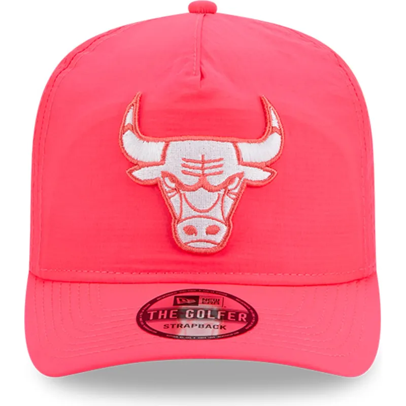 rozowa-regulowana-czapka-z-zakrzywionym-daszkiem-golfer-everyday-nylon-chicago-bulls-nba-new-era