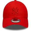 czerwona-regulowana-czapka-z-zakrzywionym-daszkiem-z-czerwonym-logo-9forty-colour-pack-new-york-yankees-mlb-new-era