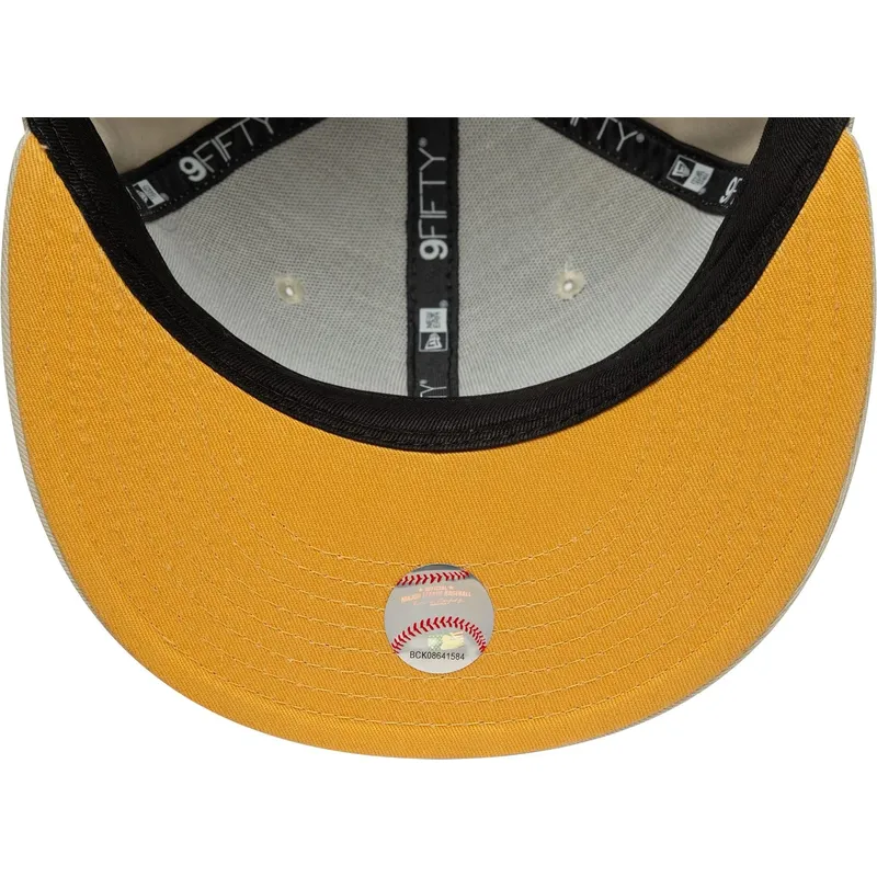 czapka-z-plaskim-daszkiem-bezowa-snapback-9fifty-floral-new-york-yankees-mlb-new-era