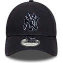 regulowana-granatowa-czapka-z-zakrzywionym-daszkiem-z-granatowym-logo-9forty-team-outline-new-york-yankees-mlb-od-new-era