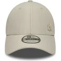 bezowa-zakrzywiona-czapka-regulowana-9forty-tonal-flawless-new-york-yankees-mlb-od-new-era