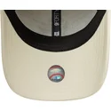 bezowa-regulowana-czapka-z-zakrzywionym-daszkiem-z-zoltym-logo-9forty-floral-icon-new-york-yankees-mlb-new-era