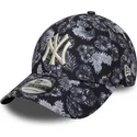 czarna-regulowana-czapka-z-daszkiem-9forty-all-over-print-new-york-yankees-mlb-od-new-era