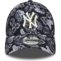 czarna-regulowana-czapka-z-daszkiem-9forty-all-over-print-new-york-yankees-mlb-new-era