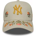 bezowa-czapka-trucker-a-frame-floral-icon-new-york-yankees-mlb-od-new-era