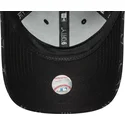 czarna-regulowana-czapka-z-daszkiem-dla-kobiet-9forty-monogram-new-york-yankees-mlb-new-era