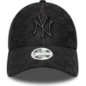czarna-regulowana-czapka-z-zakrzywionym-daszkiem-dla-kobiet-9forty-floral-towelling-new-york-yankees-mlb-od-new-era