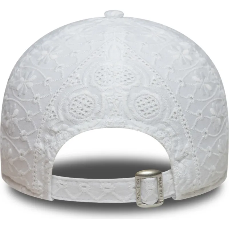 biala-regulowana-czapka-z-daszkiem-dla-kobiet-z-bialym-logo-9twenty-broderie-new-york-yankees-mlb-od-new-era