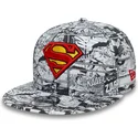 czarna-plaska-czapka-snapback-dla-chlopca-9fifty-all-over-print-superman-dc-comics-new-era