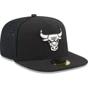 czarna-plaska-czapka-dopasowana-59fifty-day-a-frame-chicago-bulls-nba-od-new-era