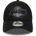 czarna-regulowana-czapka-trucker-z-szarym-logo-los-angeles-lakers-nba-9forty-od-new-era